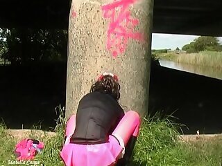 Pink slut isabella fucks her pussy on canal